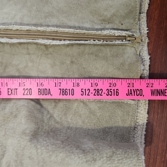 Express Leather Vest Womens Size 8 tan size 8 has flaw - Picture 12 of 13